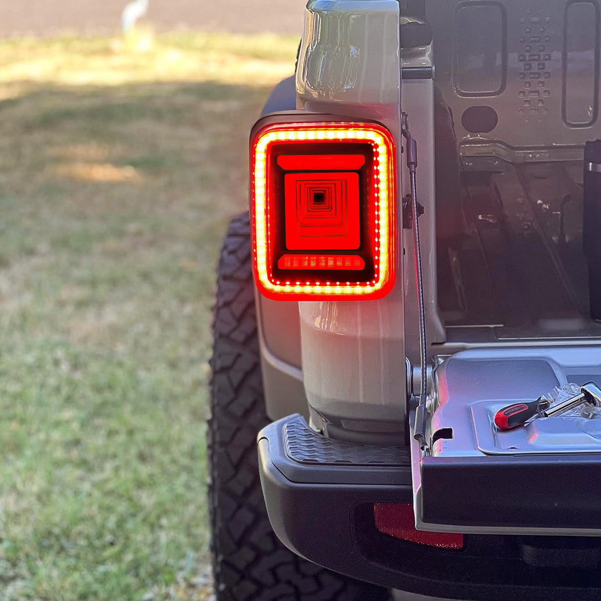 Red red lens tail light set from AMERICAN MODIFIED part number AMJPEC00203