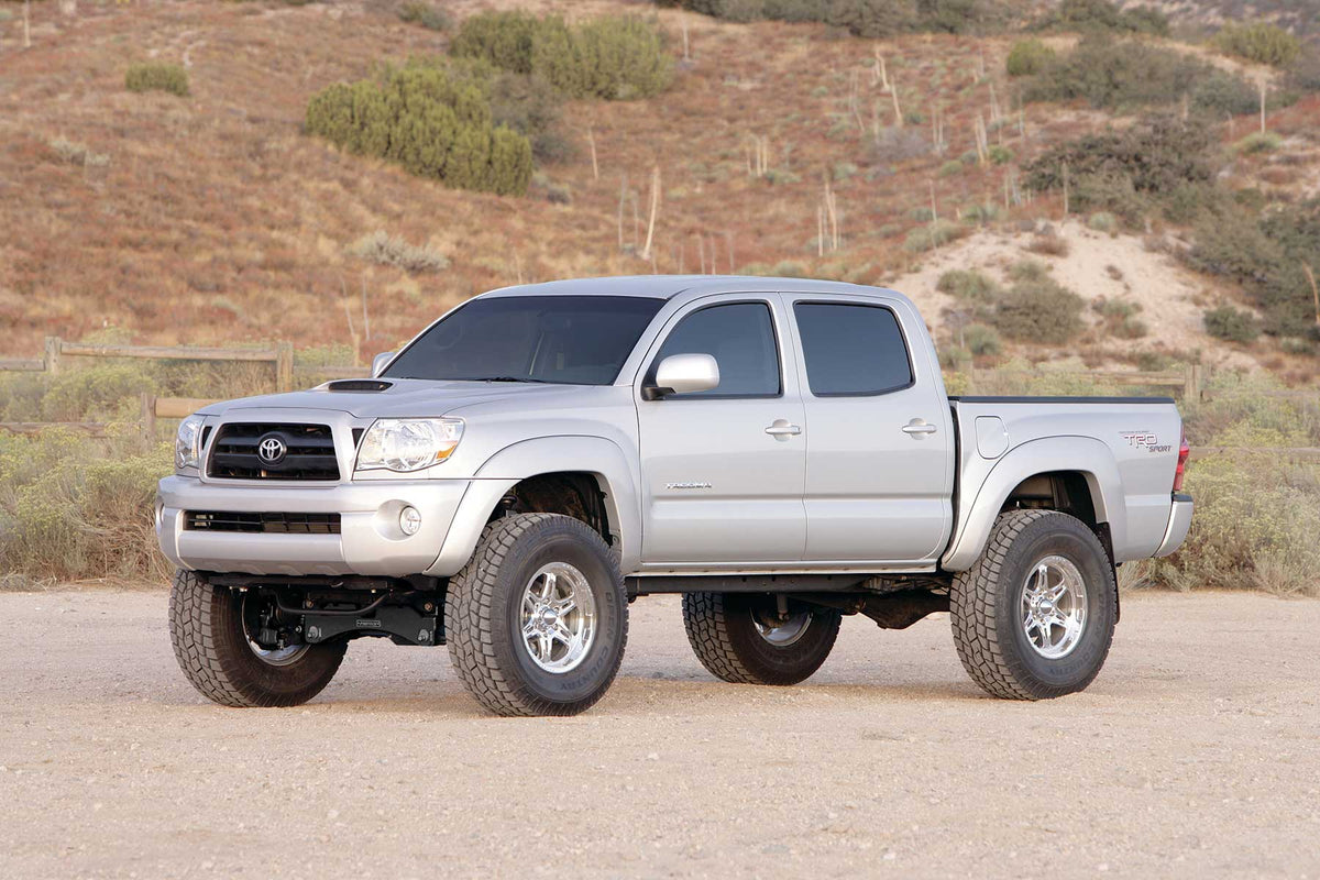 Suspension Lift Kit from Fabtech part number FTS26026BK