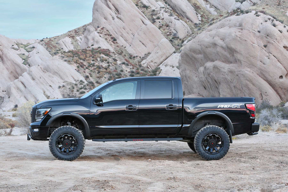 Suspension Lift Kit from Fabtech part number FTS25021