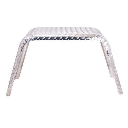 Silver diamond plated aluminum fender with mounting hardware from Husky Towing part number F0013