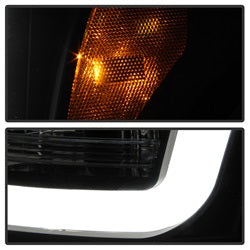 Headlight from Spyder Auto part number 5084460